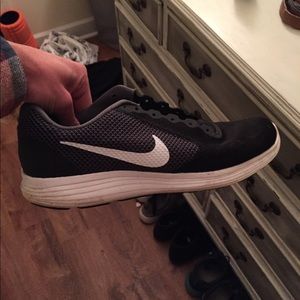 Nike Revolution 3